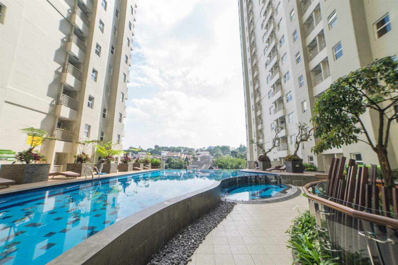 Fabulous 1br @ Parahyangan By Travelio